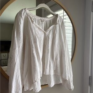 American Eagle Outfitters White Flowy Blouse